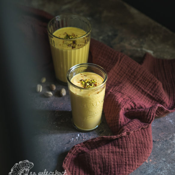 mango lassi